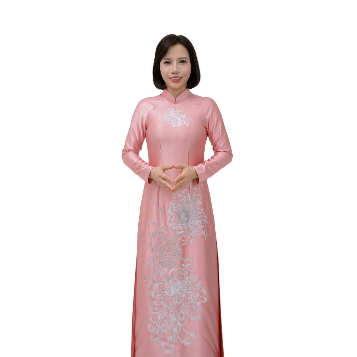 Chuyên gia Phạm Thanh Nhuệ trong áo dài hồng